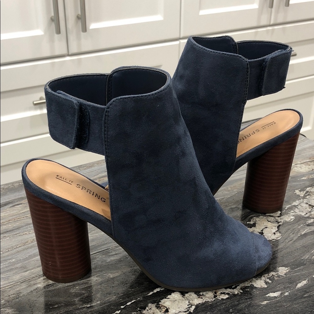 Call It Spring Navy Blue Suede Peep-Toe Block Heel Shoes Size 7
